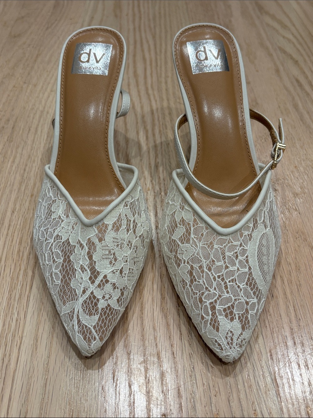 NWOT Dolce Vita Ellery Cream Lace Pointed-Toe Slingback Mules- W9.5